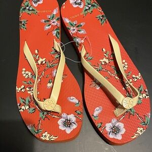 Tory Burch flip flops size 6 bag included